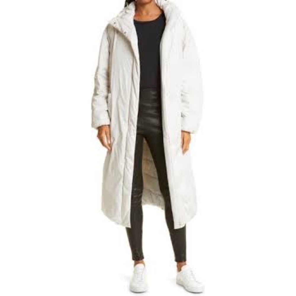 FRAME Women’s Oversize Duvet Puffer Coat in Eggshell Size Medium